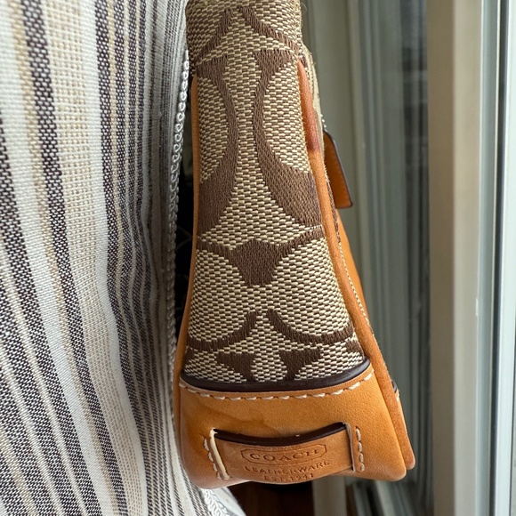 Coach Bag - Picture 10 of 12